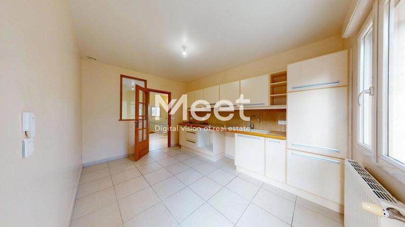 Maison - 220 m² - 6 pièces