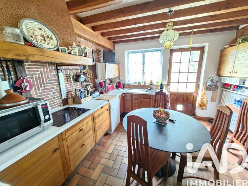 Maison - 200 m² - 11 pièces