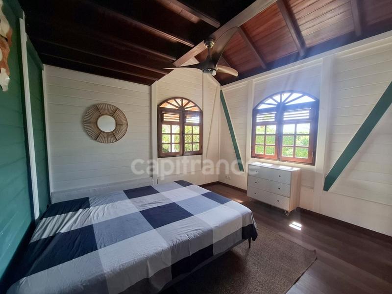 Maison - 141 m² - 7 pièces