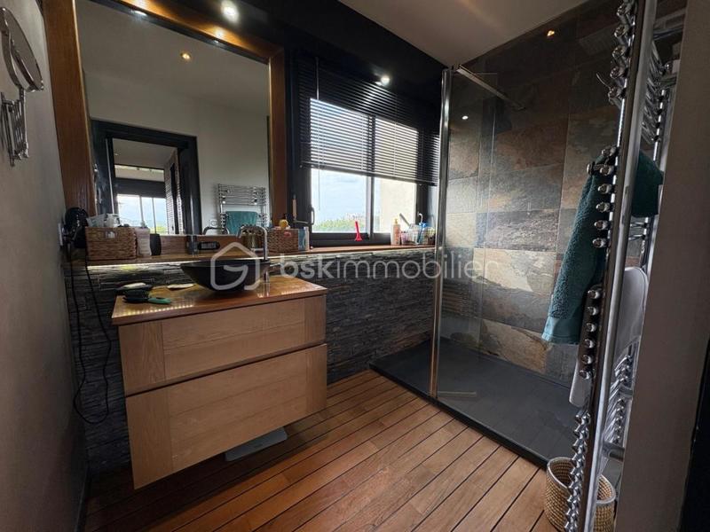 Appartement - 83 m² - 3 pièces