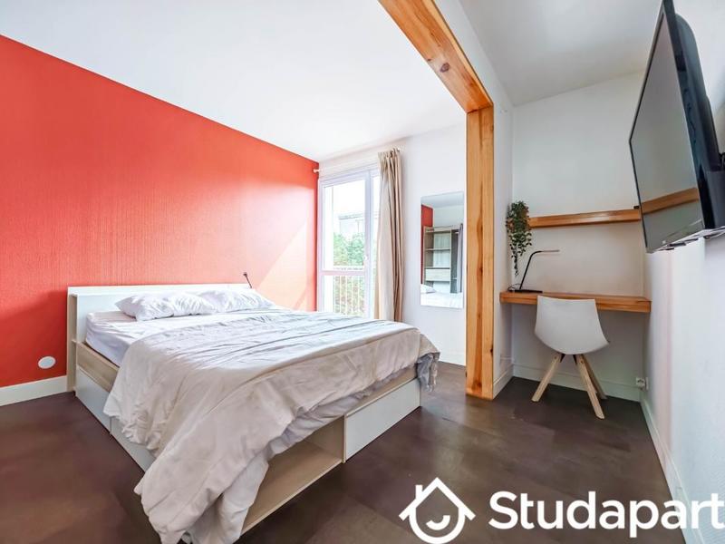 Chambre - 13 m² - 1 pièce