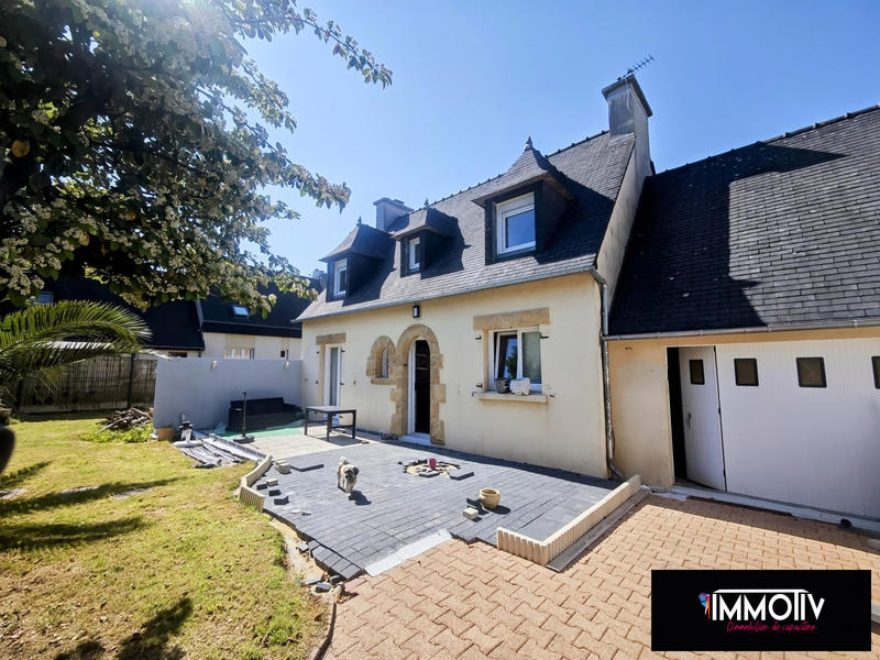 Maison traditionnelle - 102 m² - 6 pièces