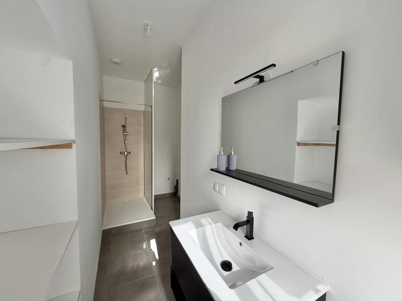 Studio - 30 m² - 1 pièce