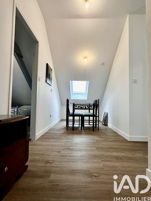 Maison - 312 m² - 13 pièces