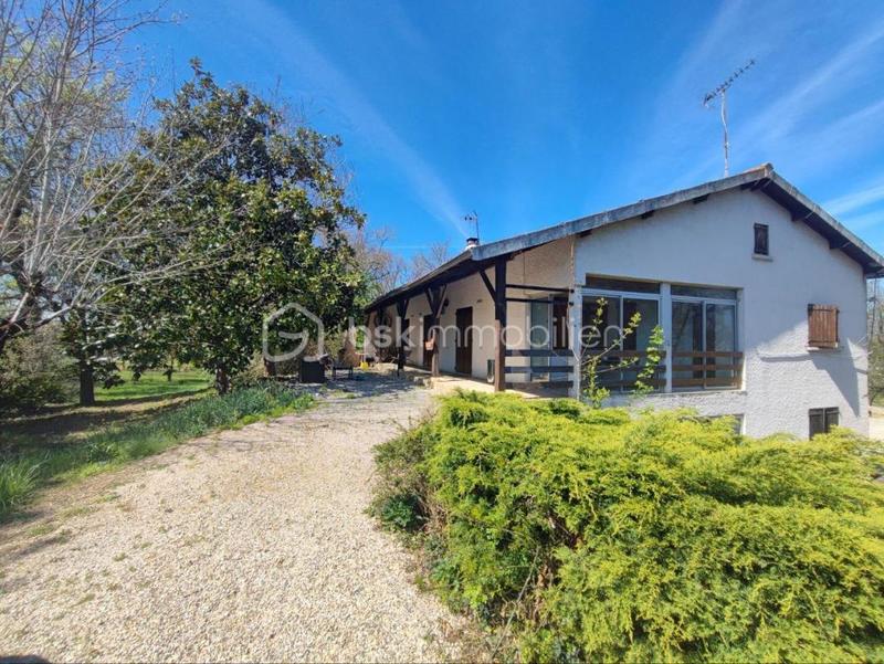 Maison - 227 m² - 6 pièces