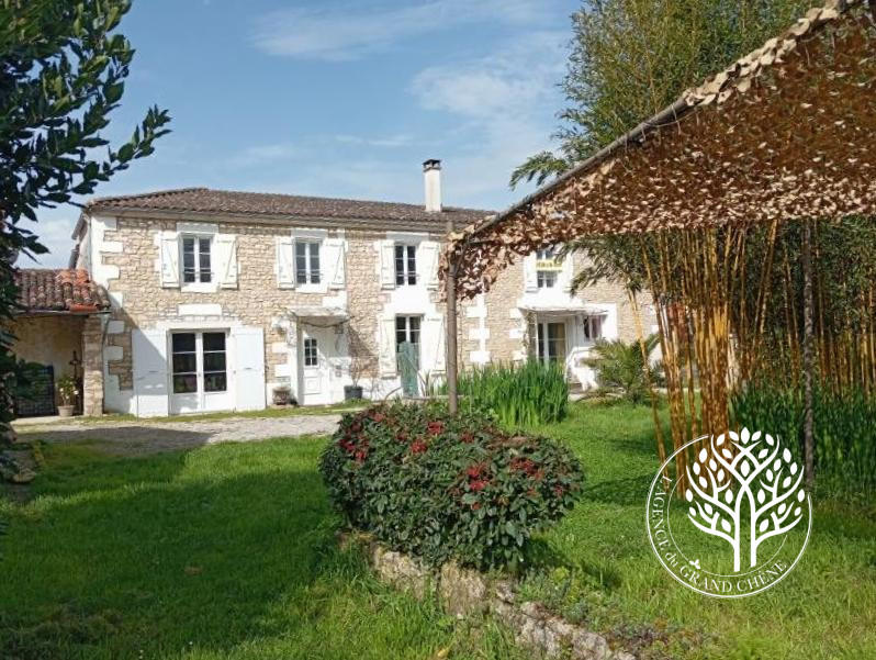 Maison ancienne - 126 m² - 7 pièces