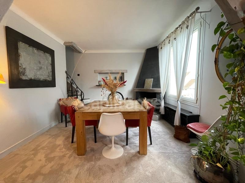 Maison - 180 m² - 8 pièces