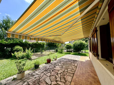 Maison - 205 m² - 6 pièces