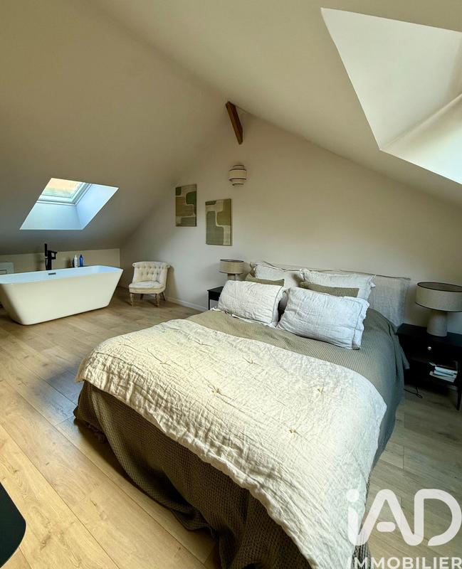 Loft - 156 m² - 5 pièces