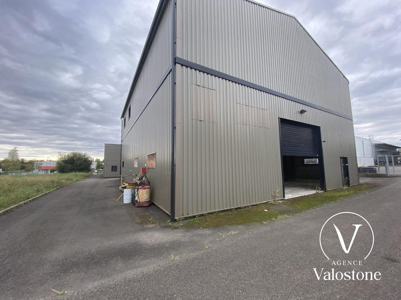 Entrepôt - 300 m²