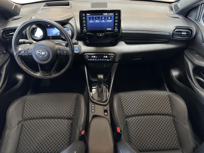 Toyota Yaris Hybride 116ch Collection - Parfait état Attelage Pneus neufs