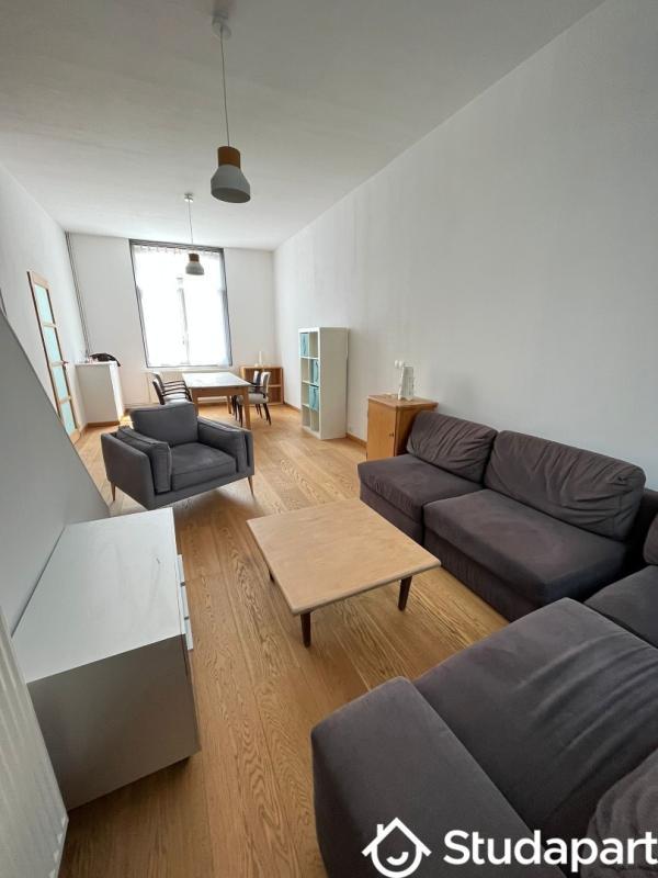 Chambre - 13 m² - 1 pièce