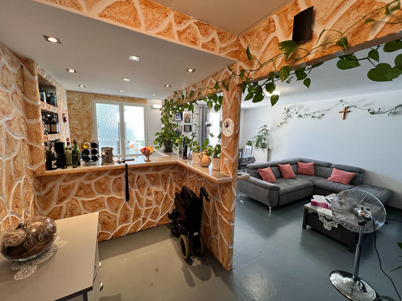 Appartement - 90 m² - 5 pièces