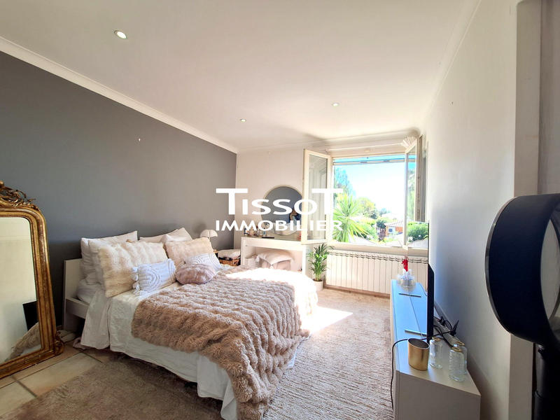 Maison - 198 m² - 5 pièces