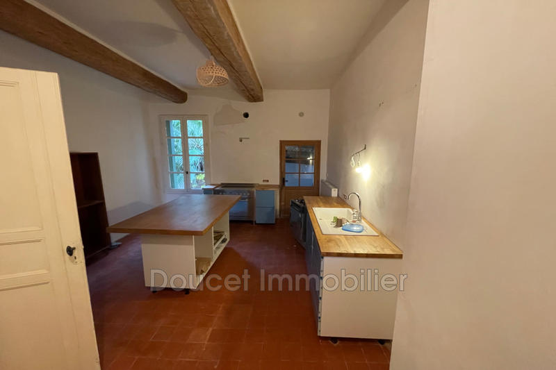 Maison - 279 m² - 9 pièces