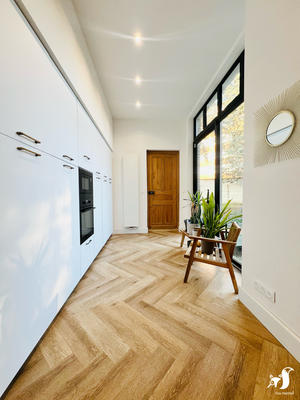 Maison - 275 m² - 8 pièces