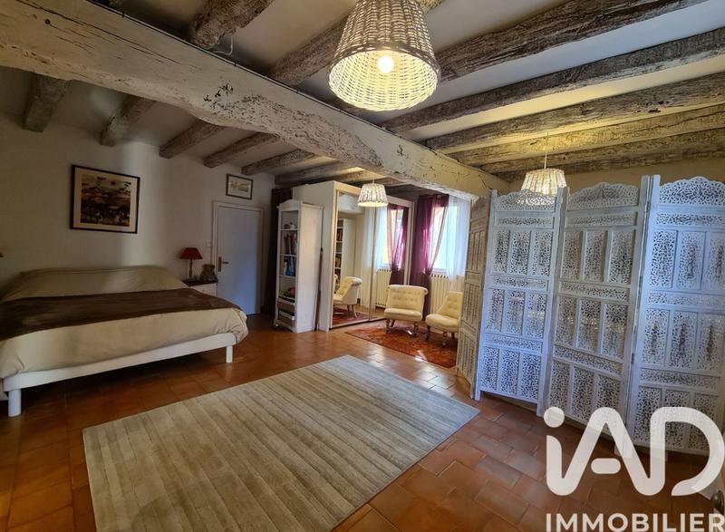 Maison - 200 m² - 7 pièces