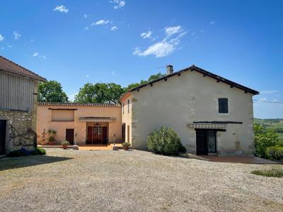 Ferme - 247 m² - 9 pièces