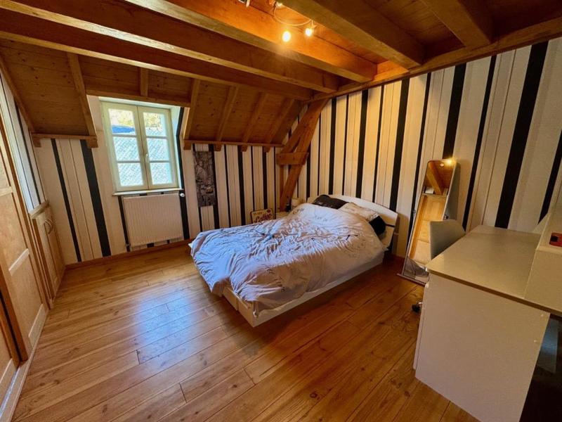 Maison traditionnelle - 175 m² - 9 pièces