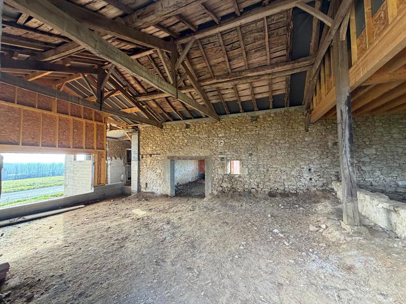 Maison - 260 m² - 1 pièce