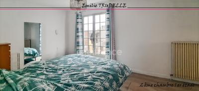 Maison - 222 m² - 8 pièces