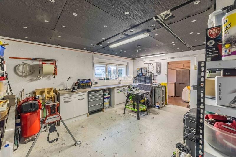 Maison - 99 m² - 5 pièces