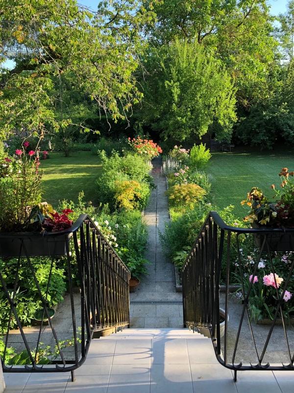 Maison - 300 m² - 8 pièces