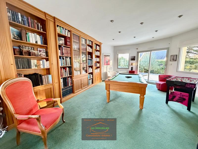 Maison - 180 m² - 7 pièces