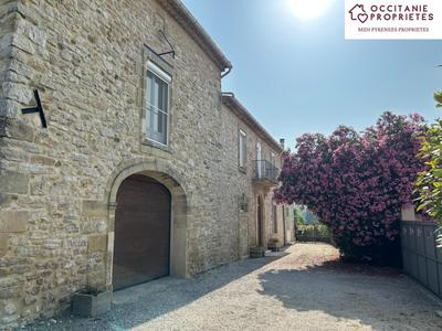 Demeure - 224 m² - 7 pièces