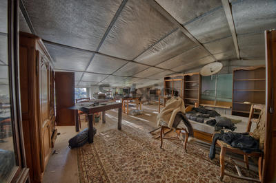 Local commercial - 300 m² - 4 pièces