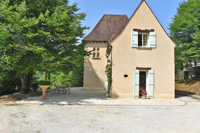 Maison - 213 m² - 10 pièces