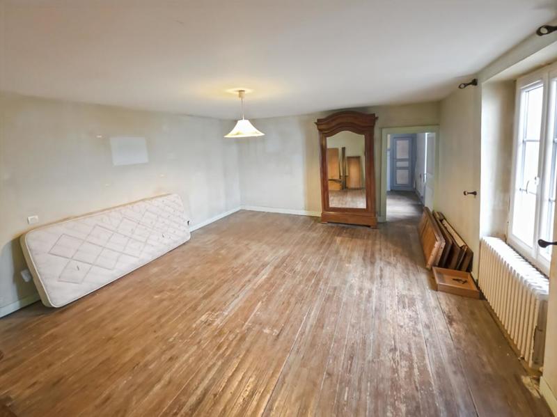 Maison - 202 m² - 7 pièces