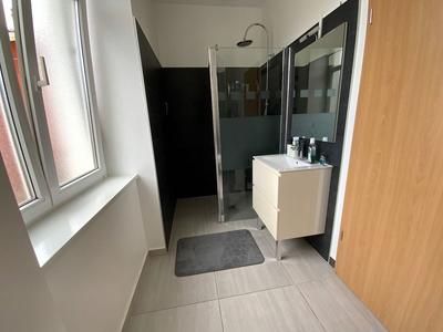 Appartement - 99 m² - 4 pièces