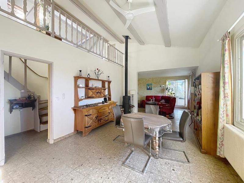 Villa - 212 m² - 7 pièces