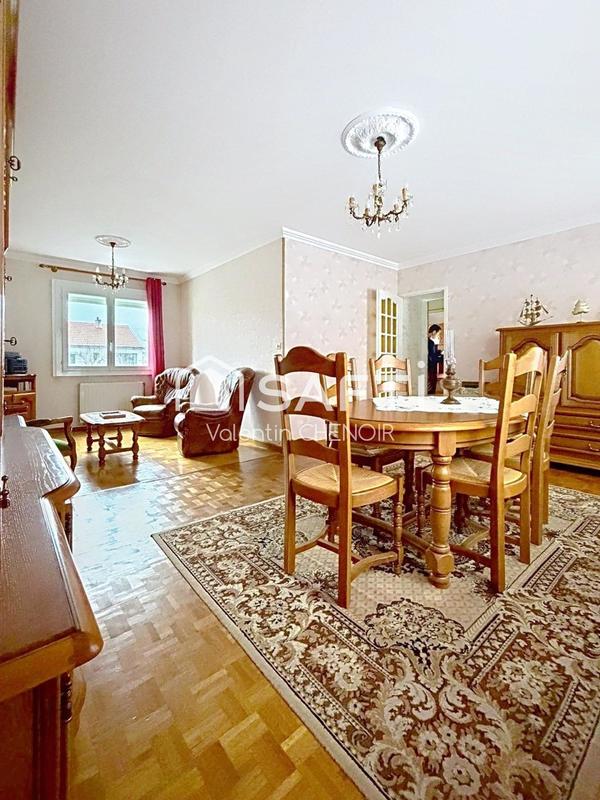 Maison - 102 m² - 5 pièces