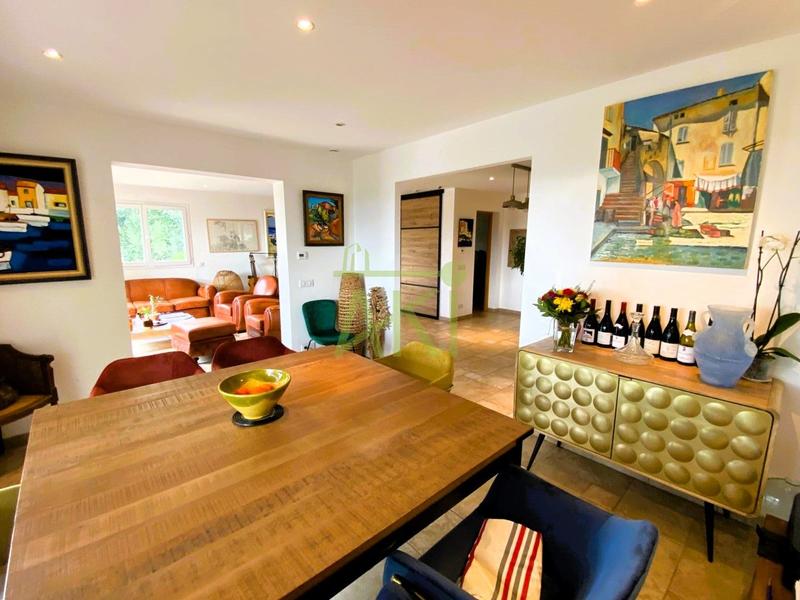 Maison - 94 m² - 4 pièces