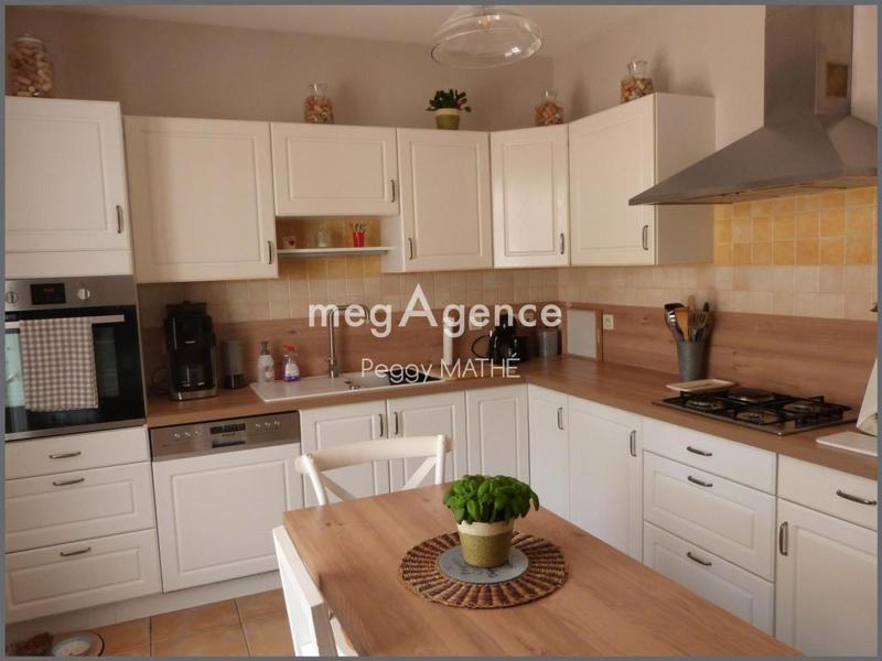 Maison - 90 m² - 4 pièces