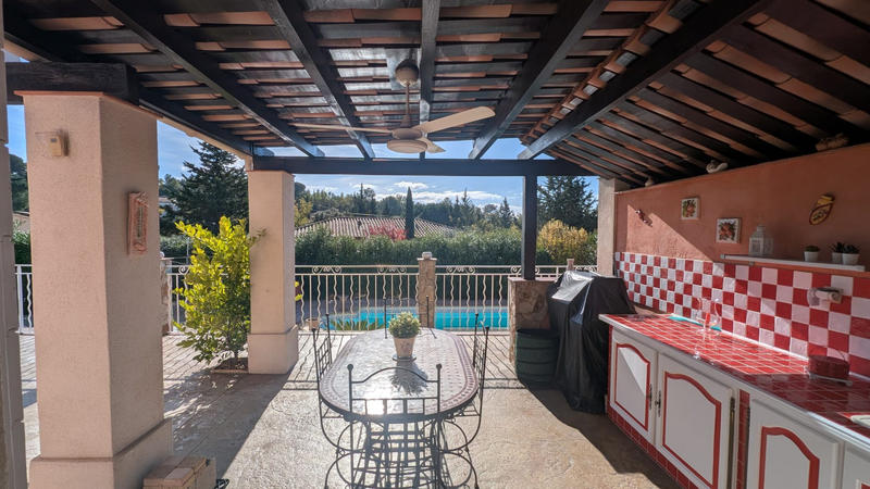 Villa - 145 m² - 6 pièces