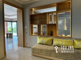 Villa - 650 m² - 6 pièces