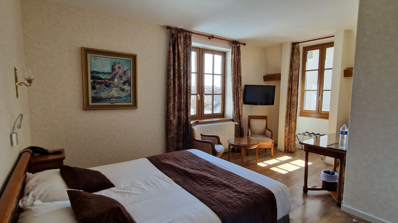 Fonds de commerce - 1 400 m²