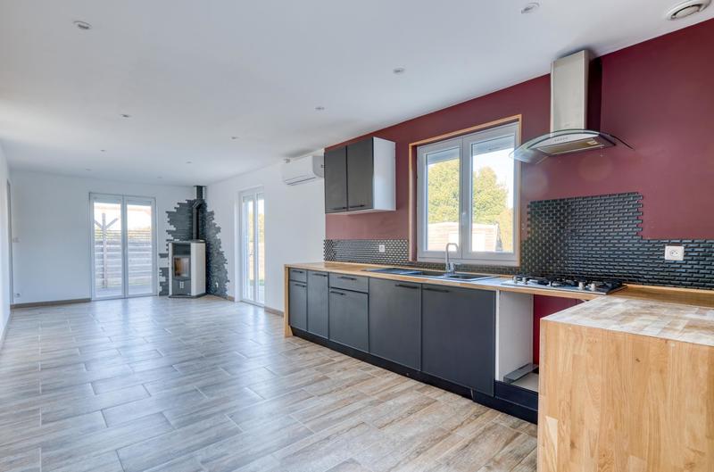 Maison traditionnelle - 100 m² - 5 pièces