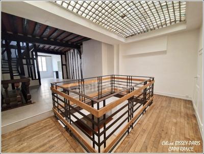 Appartement - 146 m² - 6 pièces