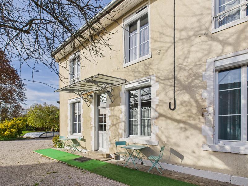 Maison - 320 m² - 12 pièces