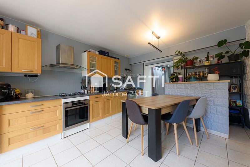 Maison - 93 m² - 4 pièces