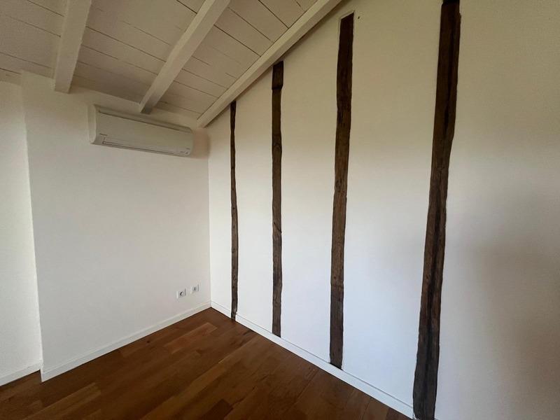 Propriété - 220 m² - 8 pièces