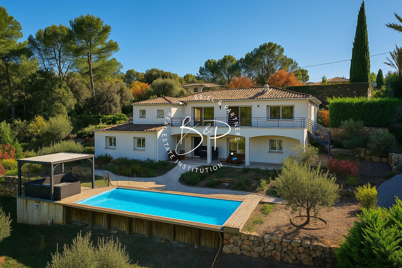 Maison - 185 m² - 6 pièces