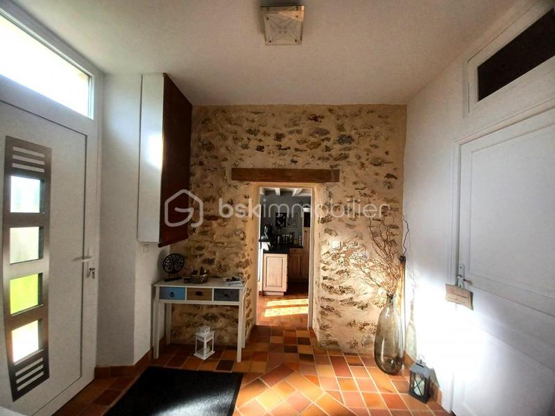 Maison - 224 m² - 7 pièces