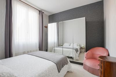 Maison - 175 m² - 11 pièces