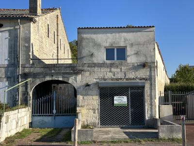 Immeuble - 385 m² - 9 pièces