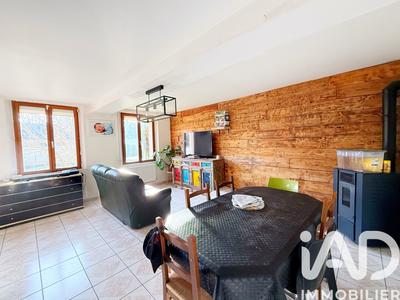 Maison - 99 m² - 3 pièces